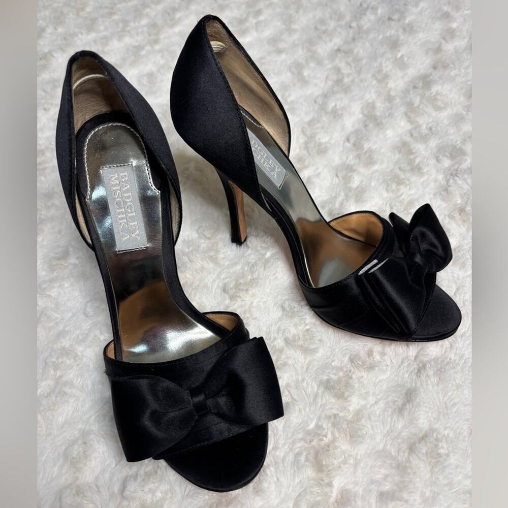 Badgley Mischka Black Satin Bow Peep-Toe Heels